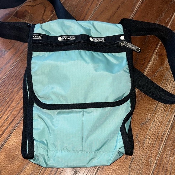NWOT Mint Green LeSportSac Crossbody Bag - Picture 1 of 7